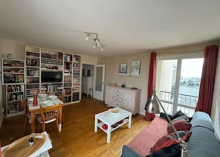 Calme Proche Centre-ville 凯恩